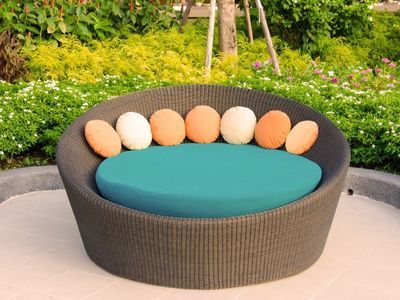 Najlepsze fotele ogrodowe dla Twojej przestrzeni na zewnątrz!
